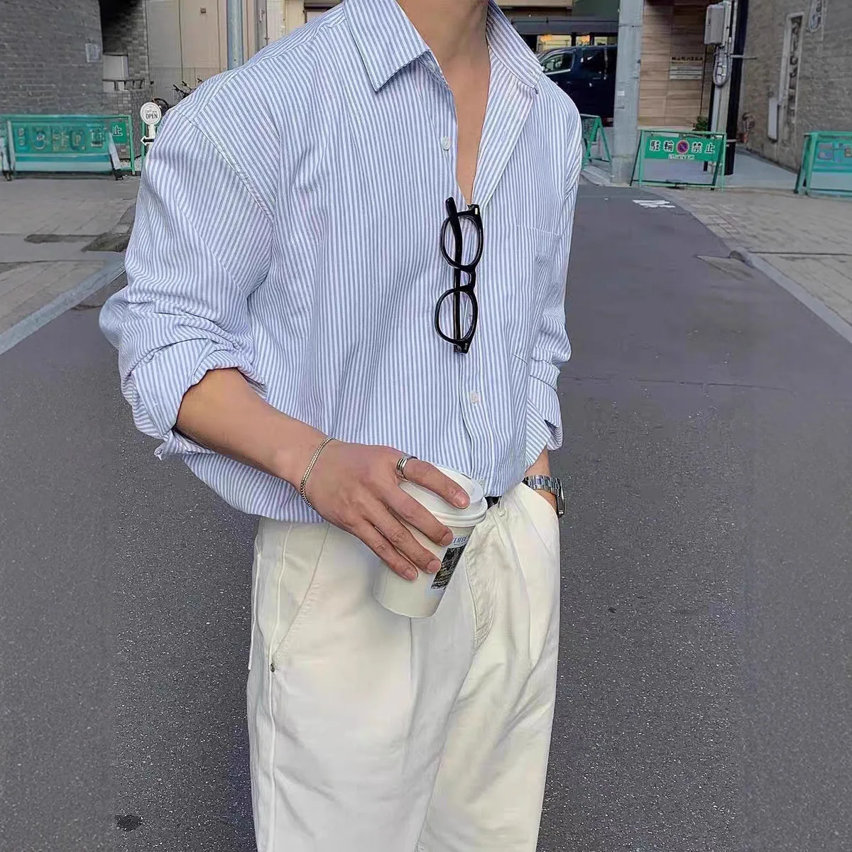 Summer Vintage Striped Shirt Men Loose Long Sleeve Cardigan American Retro Style Pocket Thin Casual Shirt for Men Asian Size
Summer Vintage Striped Shirt Men Loose Long Sleeve Cardigan American Retro Style Pocket Thin Casual Shirt for Men Asian Size
