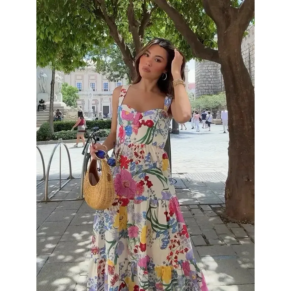 Summer Women Flower Print Suspender Dress Elegant Loose Square Neck Sleeveless Maxi Dresses 2024 New Chic Female Holiday Robes
Summer Women Flower Print Suspender Dress Elegant Loose Square Neck Sleeveless Maxi Dresses 2024 New Chic Female Holiday Robes