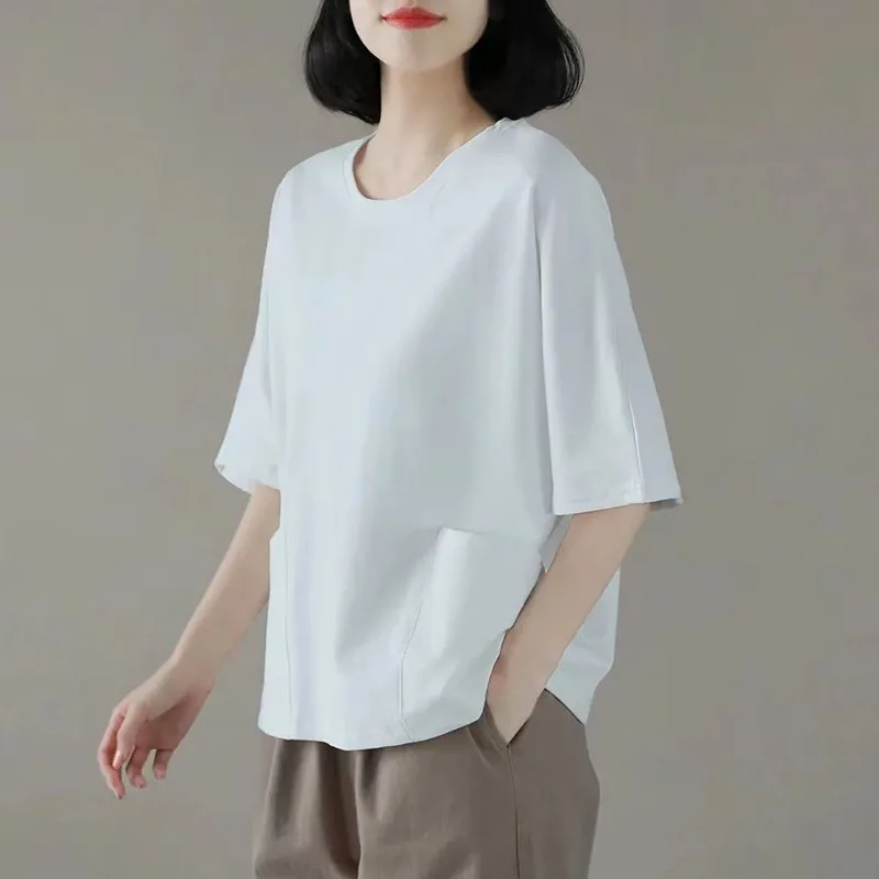 Women's spring and summer new classic simple age-reducing pocket design versatile and comfortable round neck short-sleeved top
Women's spring and summer new classic simple age-reducing pocket design versatile and comfortable round neck short-sleeved top