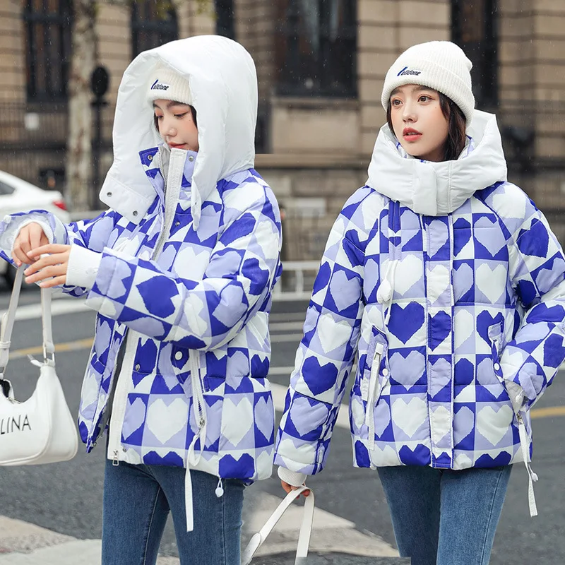 2024 Korean Hooded Down Coats Women Gradient Love Print Collision Color Down Cotton Jacket Winter Warm Parkas Student Snow Wear
2024 Korean Hooded Down Coats Women Gradient Love Print Collision Color Down Cotton Jacket Winter Warm Parkas Student Snow Wear
