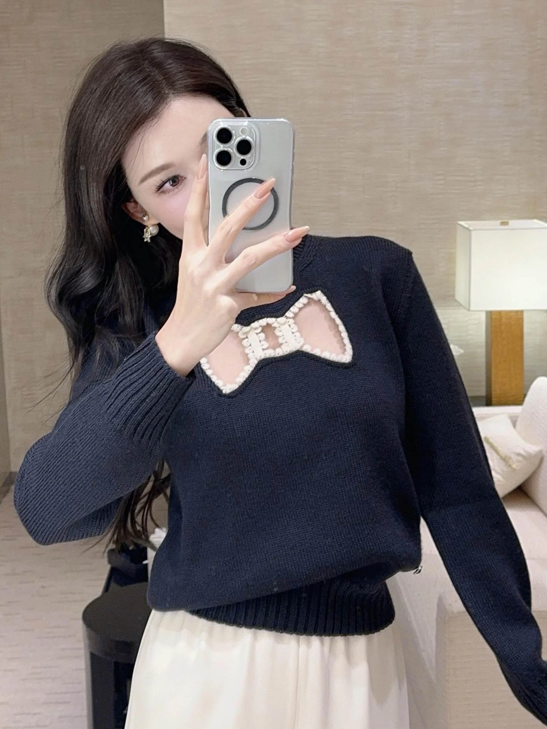 Ladies Soft Lazy Sweater Black Hollow out Knot Knitted Shirt Korean Style Sweet Small Size Anti-Aging New Arrival 2026
Ladies Soft Lazy Sweater Black Hollow out Knot Knitted Shirt Korean Style Sweet Small Size Anti-Aging New Arrival 2026