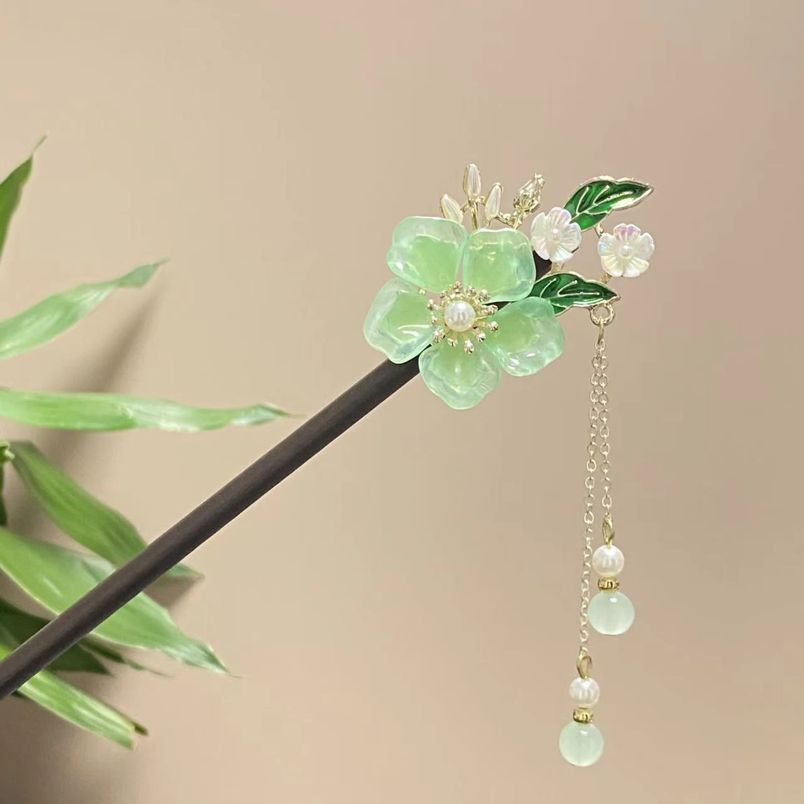Chinese Hair Stick Chopstick Wood Floral Hairpin Fork Headwear Vintage Girls Hanfu Hair Bun Jewelry Retro Tiaras Gitf For Girls
Chinese Hair Stick Chopstick Wood Floral Hairpin Fork Headwear Vintage Girls Hanfu Hair Bun Jewelry Retro Tiaras Gitf For Girls