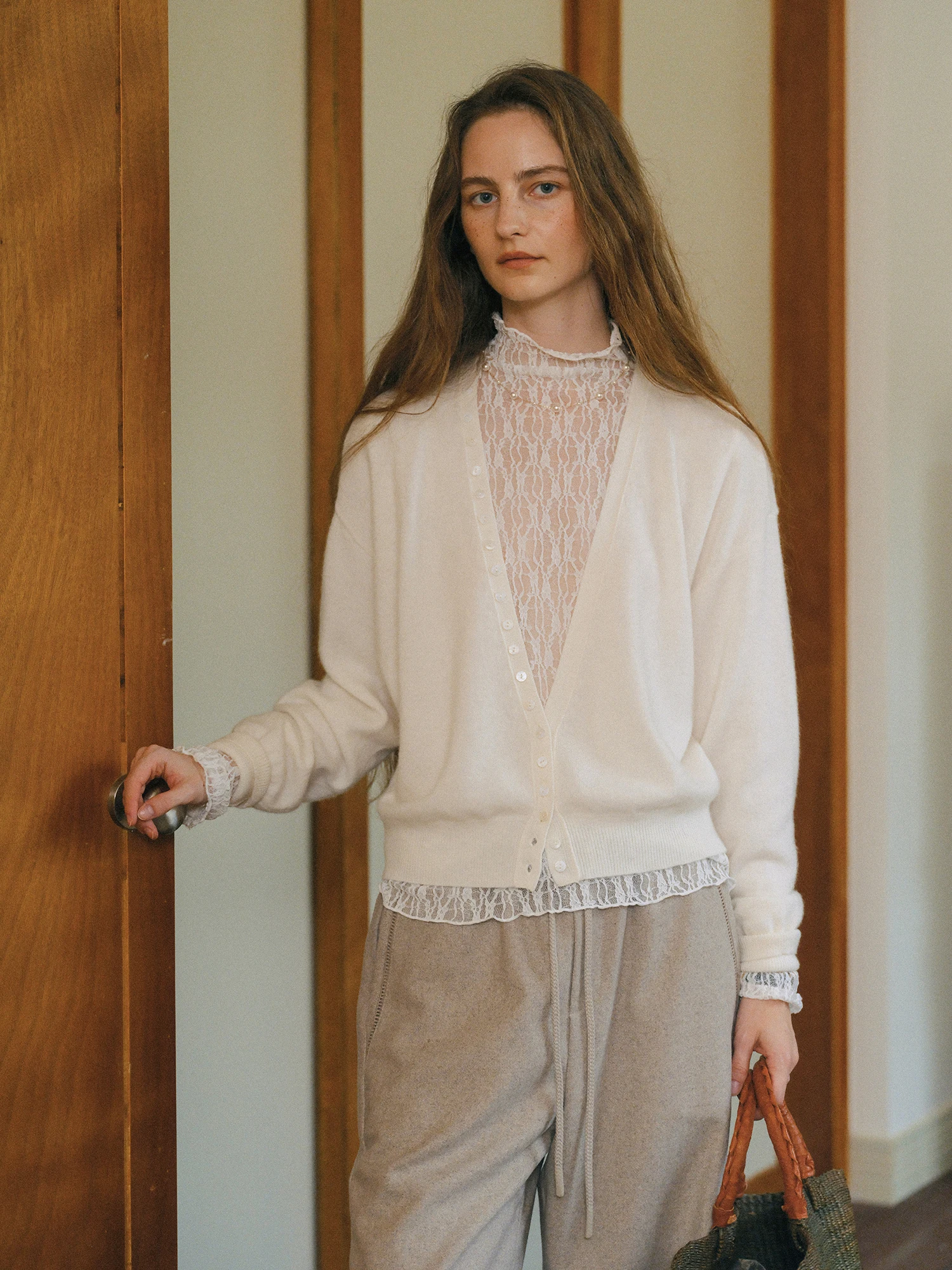 Clean Sense 00% Wool Large V-ne Knitted Cardigan Women's Loose Fit Long Sve Warmth Casual Sle Button up Knitwear
Clean Sense 00% Wool Large V-ne Knitted Cardigan Women's Loose Fit Long Sve Warmth Casual Sle Button up Knitwear