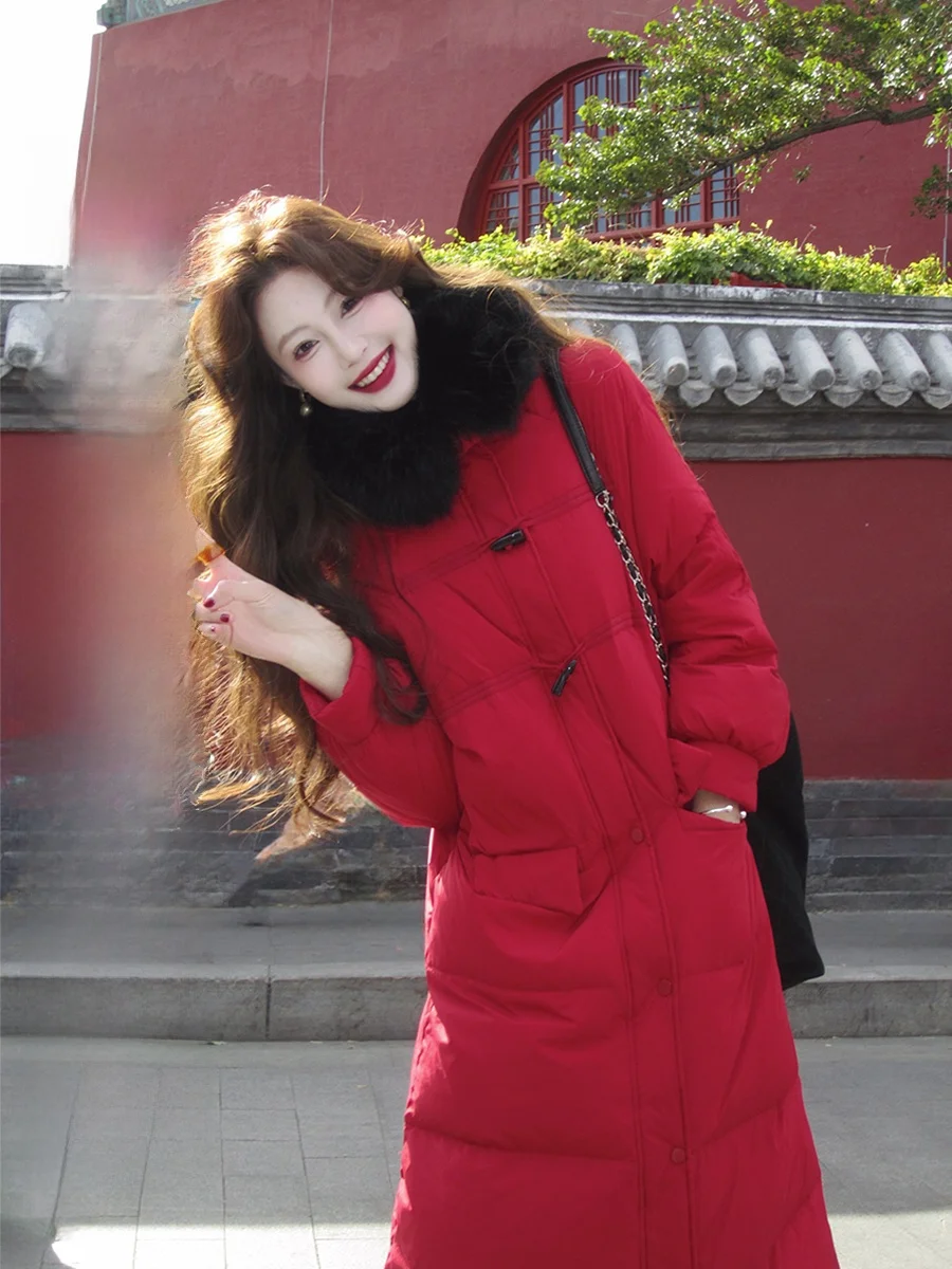 Red Long down Jaet Women's New Year's Faion Commute Sle 90% White Du down Quilted Coat with Fur Collar And Horn Buttons
Red Long down Jaet Women's New Year's Faion Commute Sle 90% White Du down Quilted Coat with Fur Collar And Horn Buttons