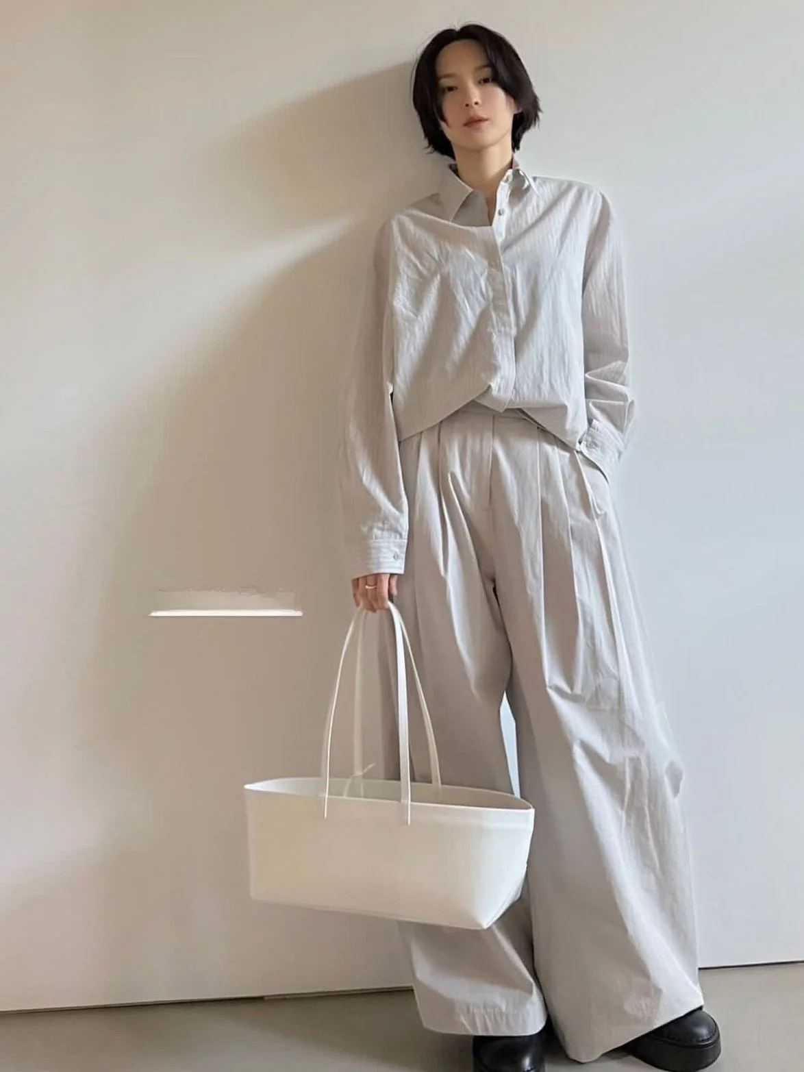 Amomto Casual Wide Leg Pants Three Draping Sensation Elastic Waist High Waist Ladies Polyester Cotton Nylon Blend Spring 2025
Amomto Casual Wide Leg Pants Three Draping Sensation Elastic Waist High Waist Ladies Polyester Cotton Nylon Blend Spring 2025