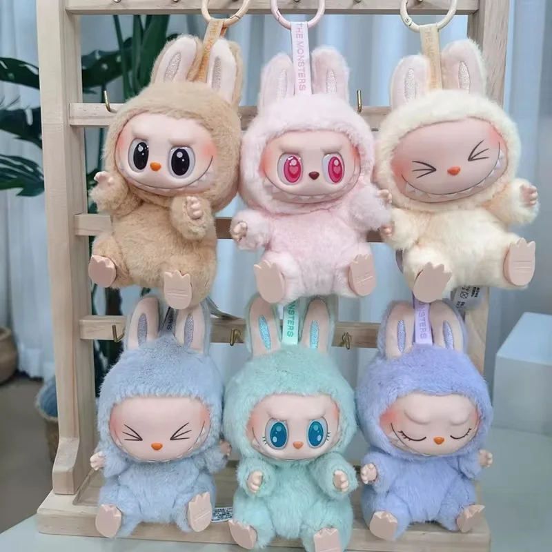 Новинка фигурка Labubu сериала Про монстров розовая зеленая фиолетовая кукла аниме фигурка модель Статуя Коллекционная игрушка подарок
Новинка фигурка Labubu сериала Про монстров розовая зеленая фиолетовая кукла аниме фигурка модель Статуя Коллекционная игрушка подарок