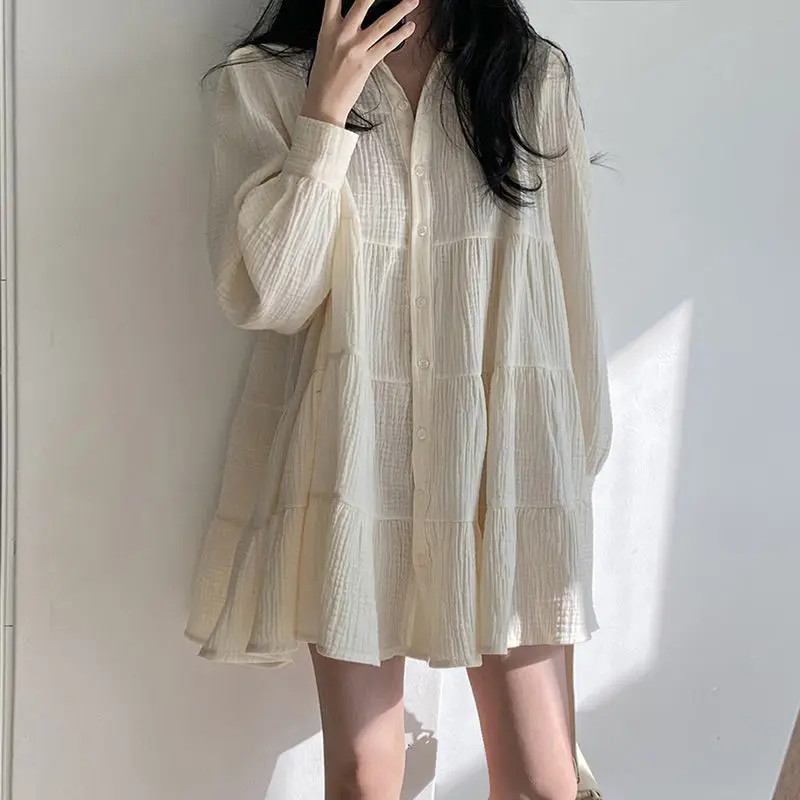 2026 Spring Chic Simple Elegant Collared Pleated Loose Single Breasted Puff Sleeve Short Baby Doll Dress For Women Daily Casual
2026 Spring Chic Simple Elegant Collared Pleated Loose Single Breasted Puff Sleeve Short Baby Doll Dress For Women Daily Casual