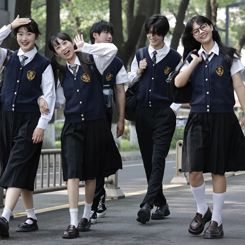 Japanese Preppy Style Sweater Vest Class Uniform,Campus Outfit for Students,Perfect for Daily Wear,Graduation&Stage Performance
Japanese Preppy Style Sweater Vest Class Uniform,Campus Outfit for Students,Perfect for Daily Wear,Graduation&Stage Performance
