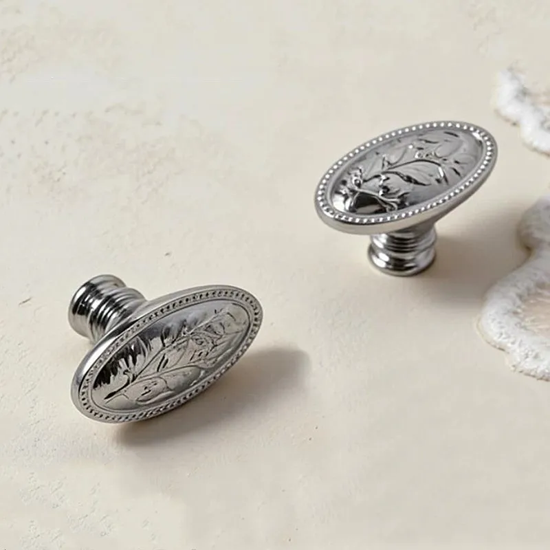 1Pc Silver Kitchen Drawer Knobs European-style Brass Furniture Handle Antique Cabinet Door Handle Furniture Single-hole Pulls
1Pc Silver Kitchen Drawer Knobs European-style Brass Furniture Handle Antique Cabinet Door Handle Furniture Single-hole Pulls