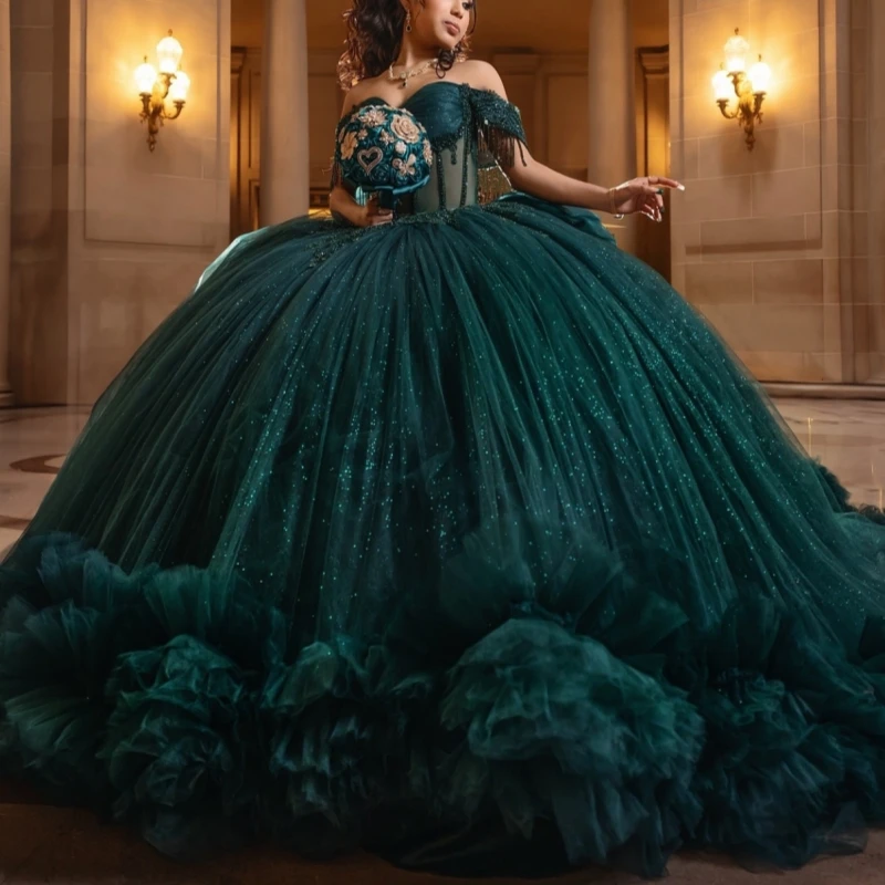 Черновато-зеленое блестящее платье Quinceanera, бальное платье с открытыми плечами, аппликация, бисер, бант, многоуровневое тюлевое платье Sweet 16, Vestidos 15
Черновато-зеленое блестящее платье Quinceanera, бальное платье с открытыми плечами, аппликация, бисер, бант, многоуровневое тюлевое платье Sweet 16, Vestidos 15