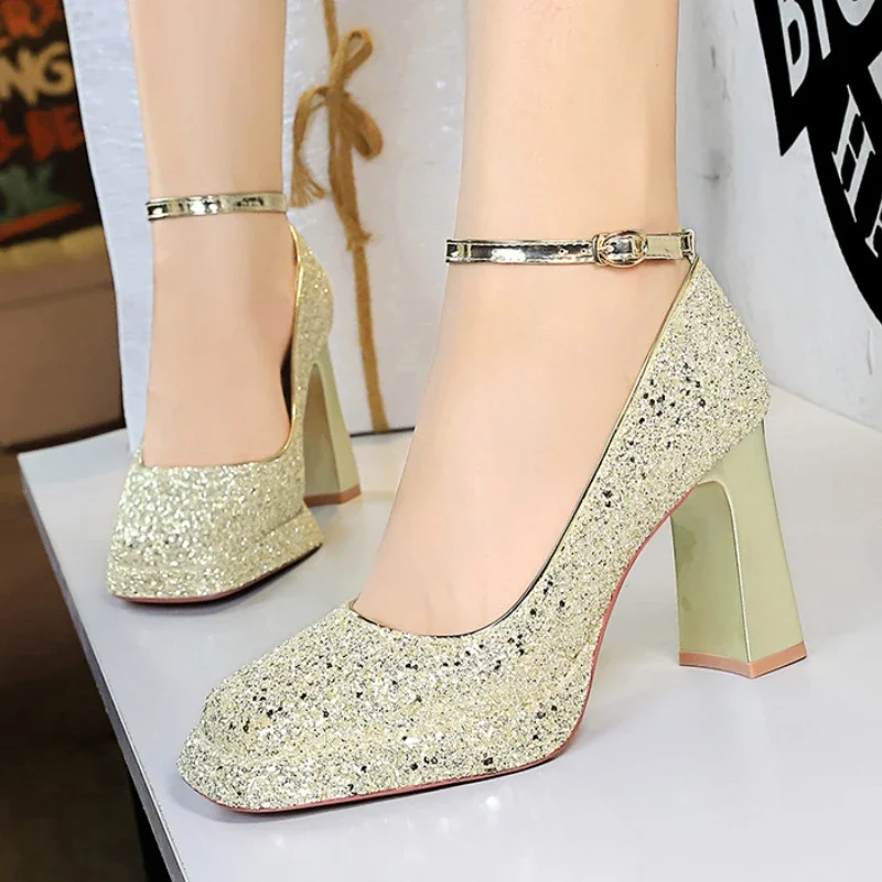 Обувь BIGTREE, женские туфли-лодочки из ткани с блестками, новинка 2025, женская обувь на высоком каблуке на массивном блочном каблуке, модная свадебная обувь, обувь для вечеринок
Обувь BIGTREE, женские туфли-лодочки из ткани с блестками, новинка 2025, женская обувь на высоком каблуке на массивном блочном каблуке, модная свадебная обувь, обувь для вечеринок