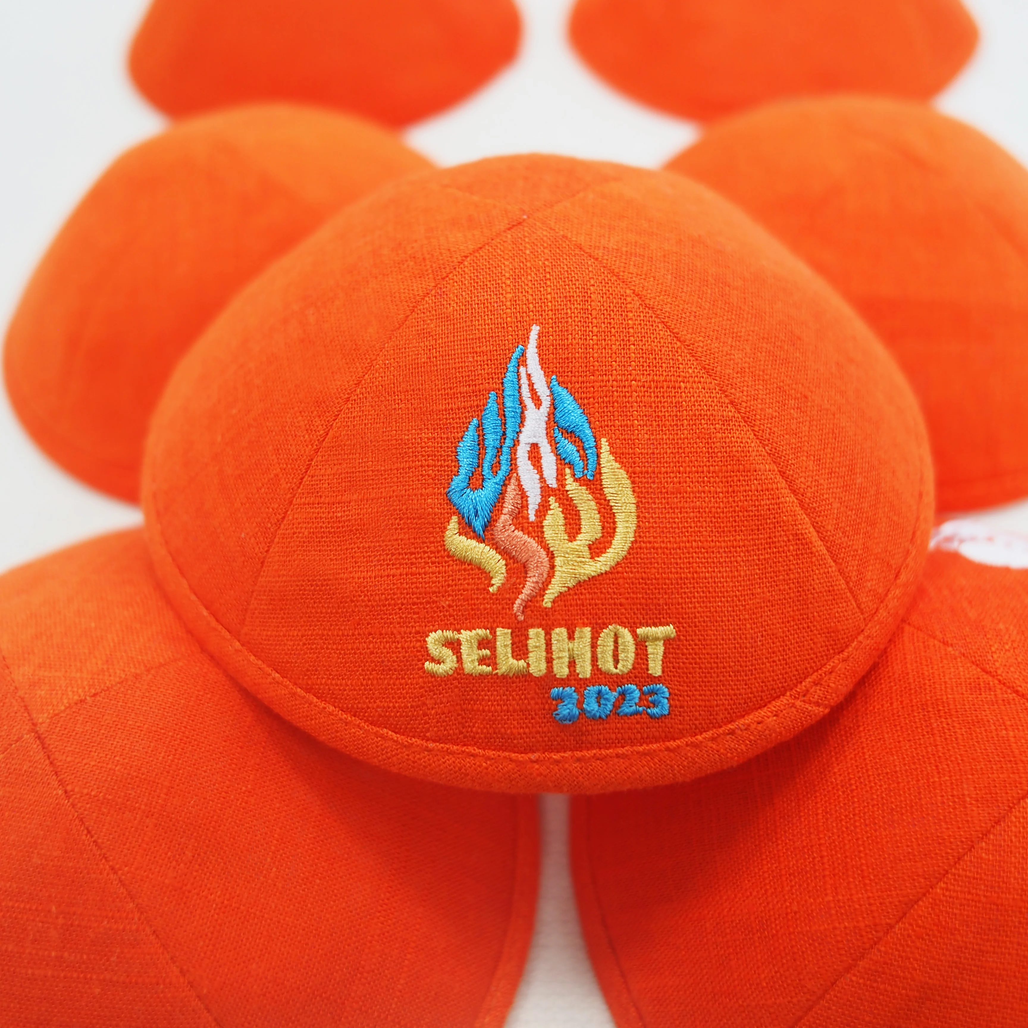 Orange custom flame embroidered linen kippah, Jewish Ahava, customizable for weddings, bar mitzvahs, and Jewish gifts
Orange custom flame embroidered linen kippah, Jewish Ahava, customizable for weddings, bar mitzvahs, and Jewish gifts