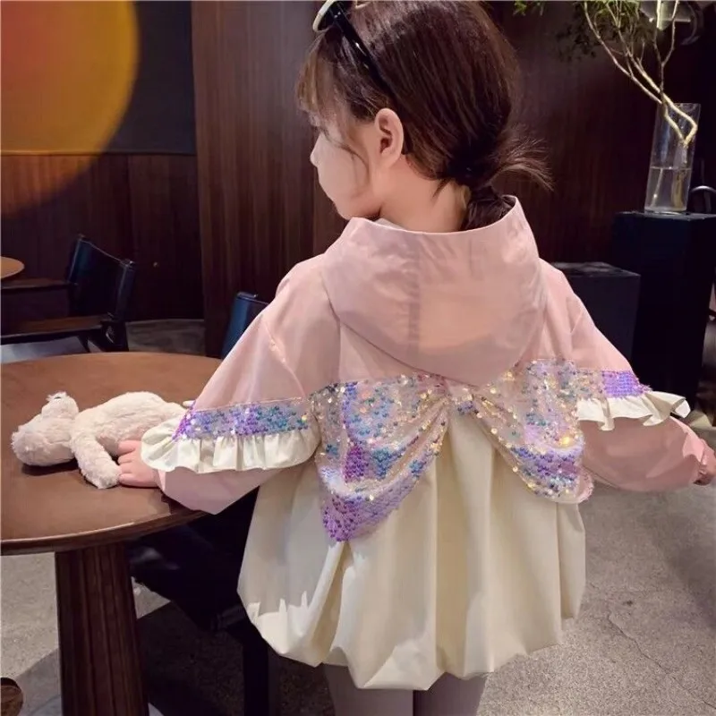 Spring and Autumn Girls' Jacket 2025 New Korean Edition Children's Stylish Hooded Windbreaker with Sparkling Bow Coat
Spring and Autumn Girls' Jacket 2025 New Korean Edition Children's Stylish Hooded Windbreaker with Sparkling Bow Coat