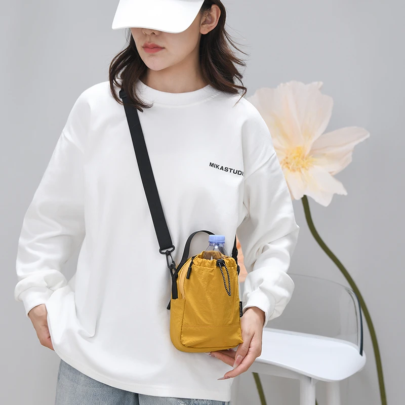 Pure Color Crossbody Bag Outdoor Leisure Mobile Phone Bag Versatile Cycling Water Bottle Bag Daily Fashion Shoulder Bag
Pure Color Crossbody Bag Outdoor Leisure Mobile Phone Bag Versatile Cycling Water Bottle Bag Daily Fashion Shoulder Bag