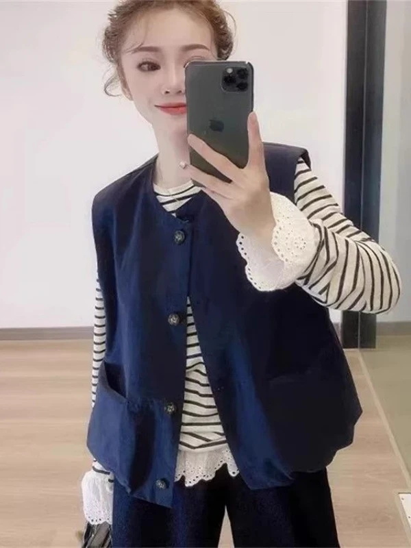 Женский модный жилет больших размеров в европейском стиле, осенняя новинка, универсальный жилет-куртка для многослойных образов, повседневный, для молодежи
Женский модный жилет больших размеров в европейском стиле, осенняя новинка, универсальный жилет-куртка для многослойных образов, повседневный, для молодежи