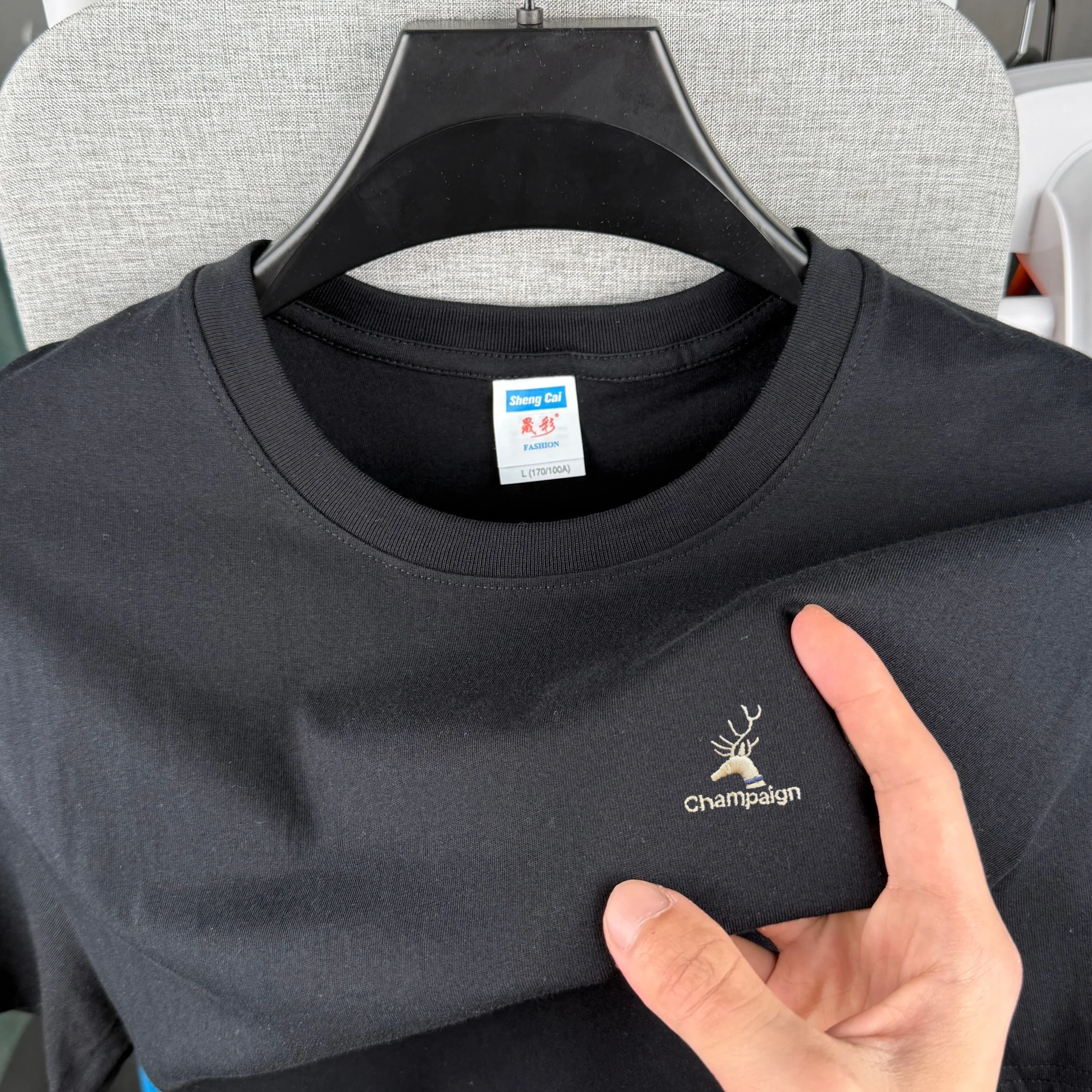 100% pure cotton high-quality brand couple round neck short sleeve men's summer fashion deer head embroidered T-shirt casual top
100% pure cotton high-quality brand couple round neck short sleeve men's summer fashion deer head embroidered T-shirt casual top