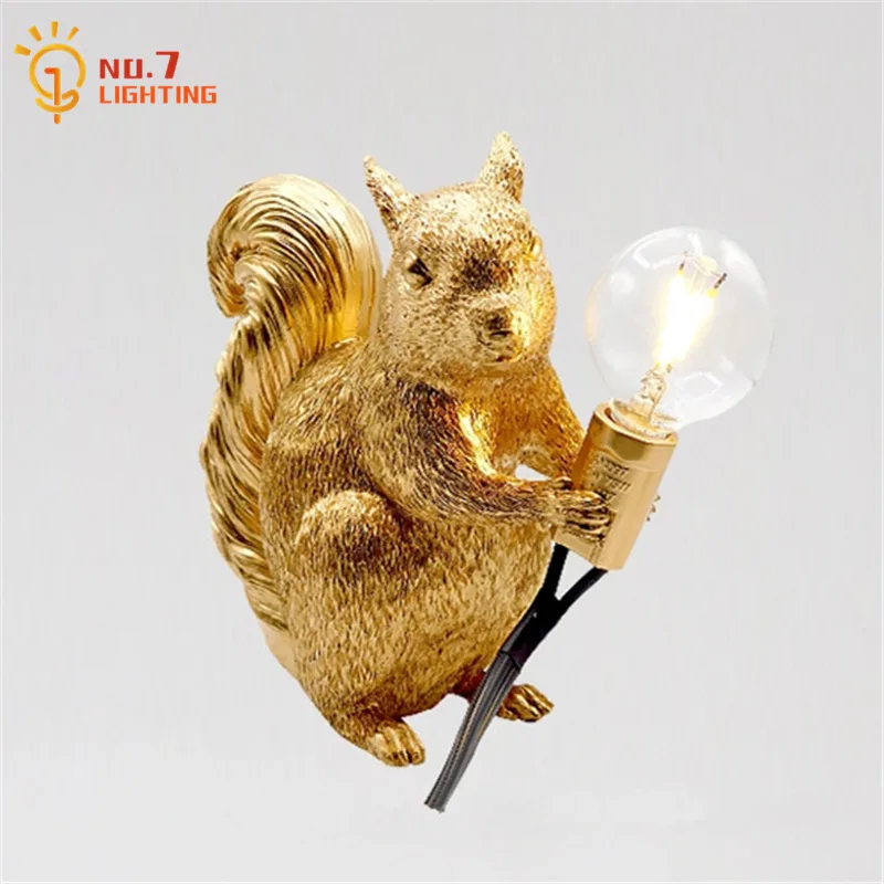 Italian Design Warm Cute Resin Squirrel Table Lamp Gold/White/Gray Lampbody LED Desk Lights for Bedside Bedside Home Decor Gift
Italian Design Warm Cute Resin Squirrel Table Lamp Gold/White/Gray Lampbody LED Desk Lights for Bedside Bedside Home Decor Gift