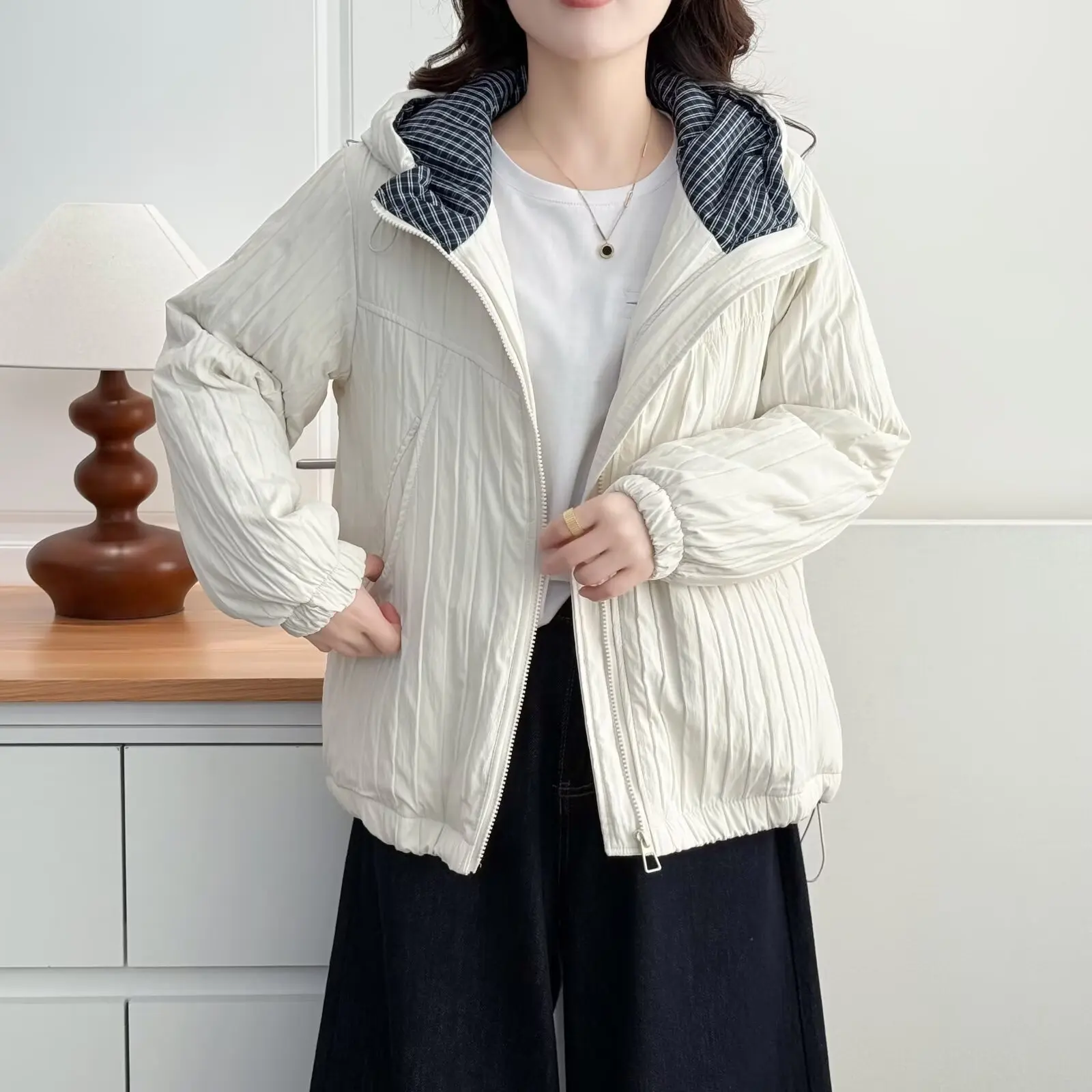 XXXXL, модные женские парки больших размеров, зима 2025 года, повседневная слегка морщинистая куртка в корейском стиле с капюшоном, толстая стеганая куртка, теплое пальто
XXXXL, модные женские парки больших размеров, зима 2025 года, повседневная слегка морщинистая куртка в корейском стиле с капюшоном, толстая стеганая куртка, теплое пальто