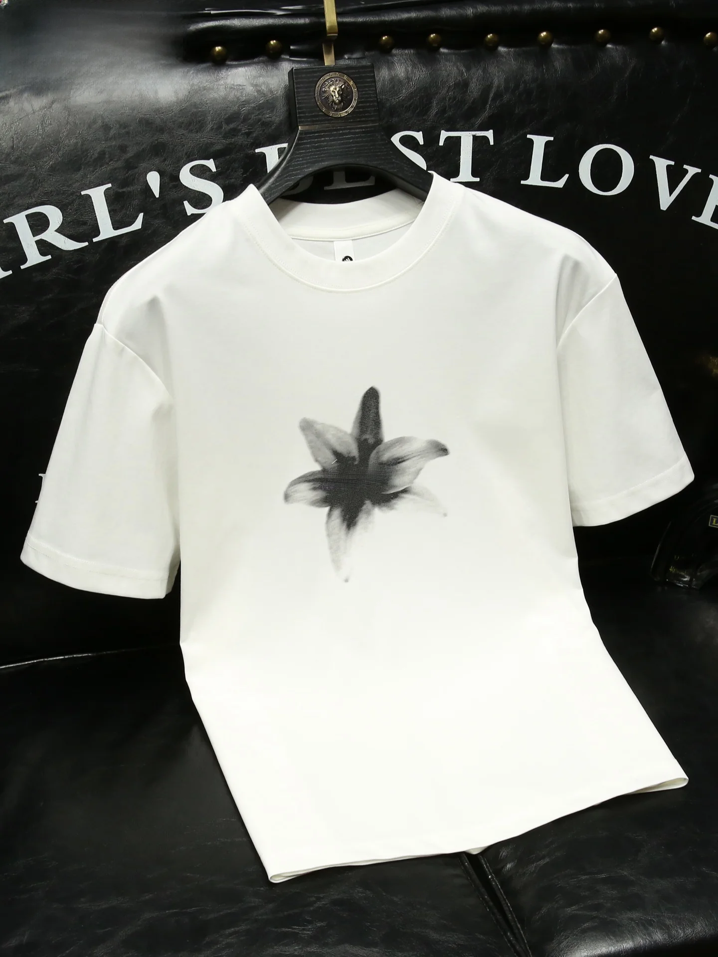 Men's Casual ort Sve T-irt Breathable Faionable Summer New Sle f Sve Body irt Comfortable Cotton Polyester...
Men's Casual ort Sve T-irt Breathable Faionable Summer New Sle f Sve Body irt Comfortable Cotton Polyester...