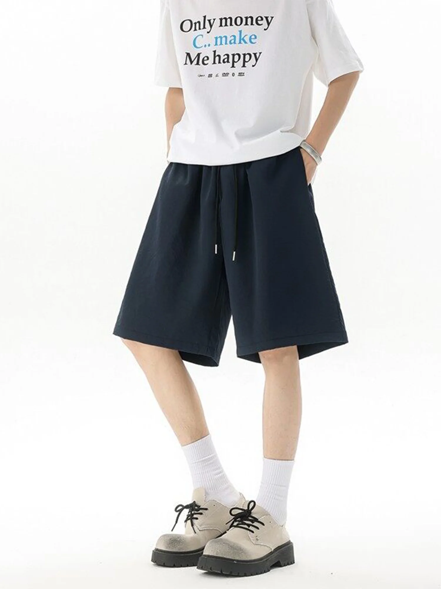 Мужские летние тонкие шорты из ледяного шелка свободного кроя, быстросохнущие, прямые, повседневные, средней длины, больших размеров, молодежный бренд
Мужские летние тонкие шорты из ледяного шелка свободного кроя, быстросохнущие, прямые, повседневные, средней длины, больших размеров, молодежный бренд