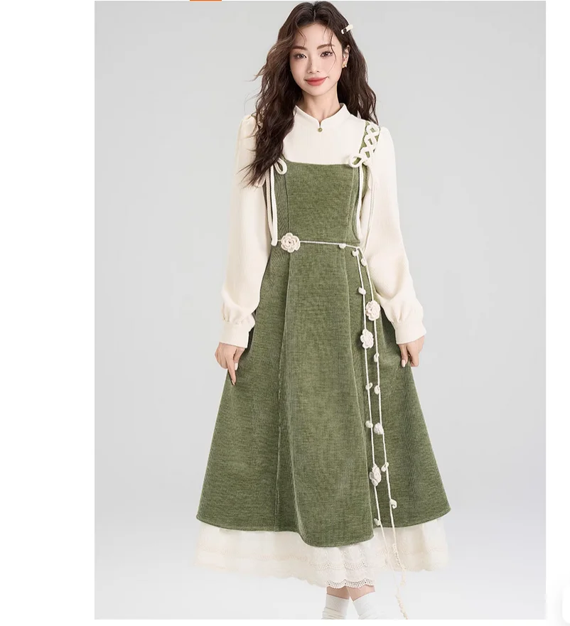 Autumn and winter French retro slimming fake two piece corduroy dress
Autumn and winter French retro slimming fake two piece corduroy dress