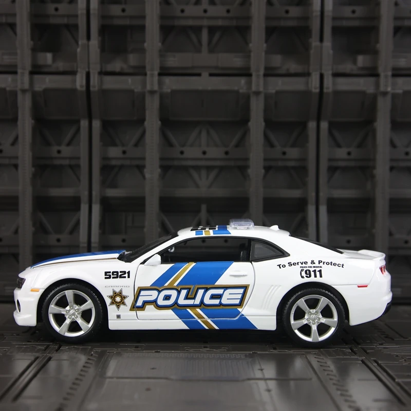 Maisto 1:24 Simulated Chevrolet Camaro SS RS alloy car model rich in details, finely crafted good quality
Maisto 1:24 Simulated Chevrolet Camaro SS RS alloy car model rich in details, finely crafted good quality