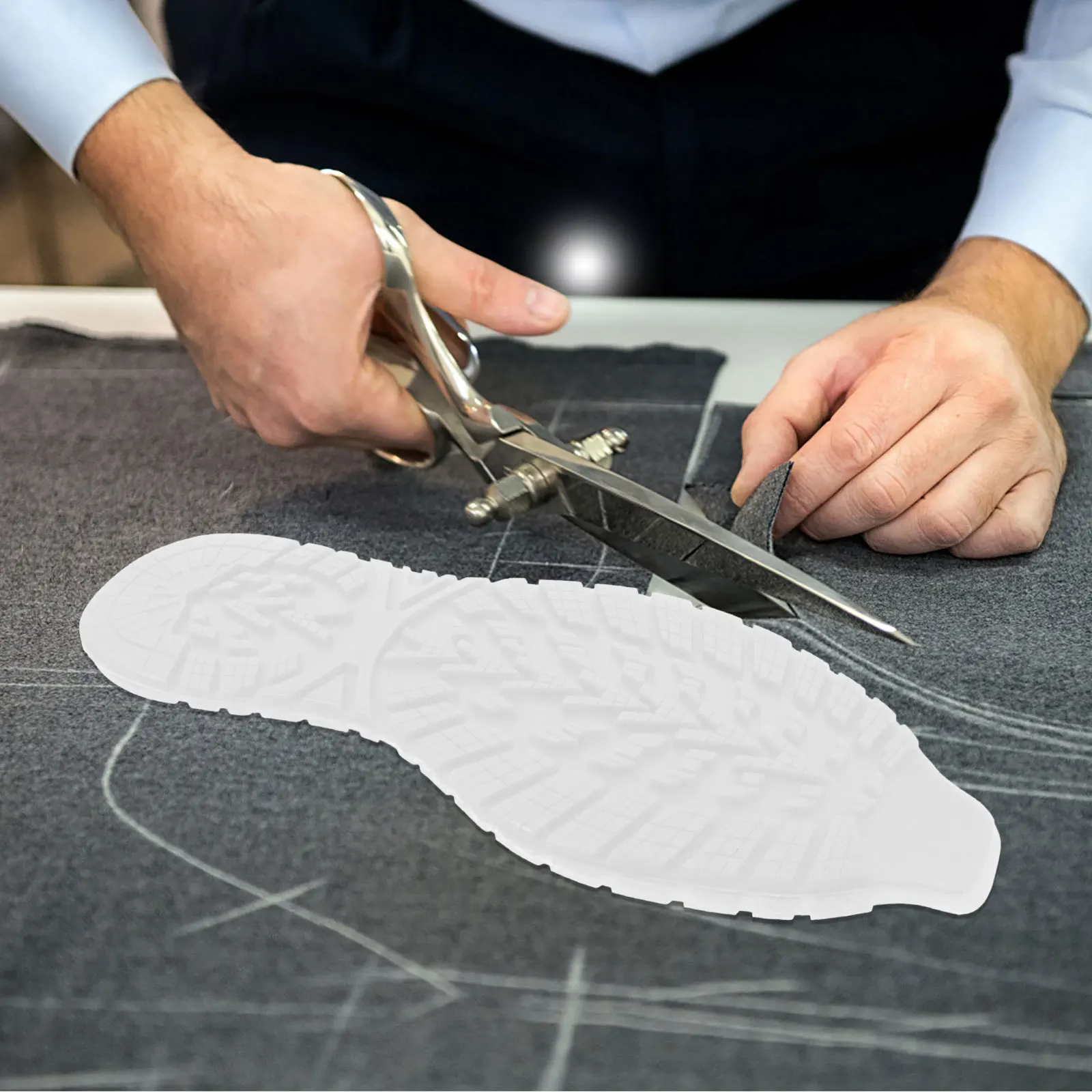 1 Pair Shoe Sole Repair Patch Rubber Non-Slip Wear Resistant Sneaker Bottom Protector Self Adhesive Replacement Pads For Heel
1 Pair Shoe Sole Repair Patch Rubber Non-Slip Wear Resistant Sneaker Bottom Protector Self Adhesive Replacement Pads For Heel