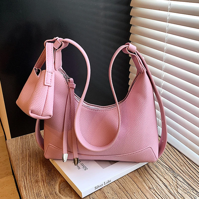 Personality with Small Bag Decoration Single One Crossbody Bags Texture PU Lychee Pattern Underarm Bags Elegant Female Handbag
Personality with Small Bag Decoration Single One Crossbody Bags Texture PU Lychee Pattern Underarm Bags Elegant Female Handbag