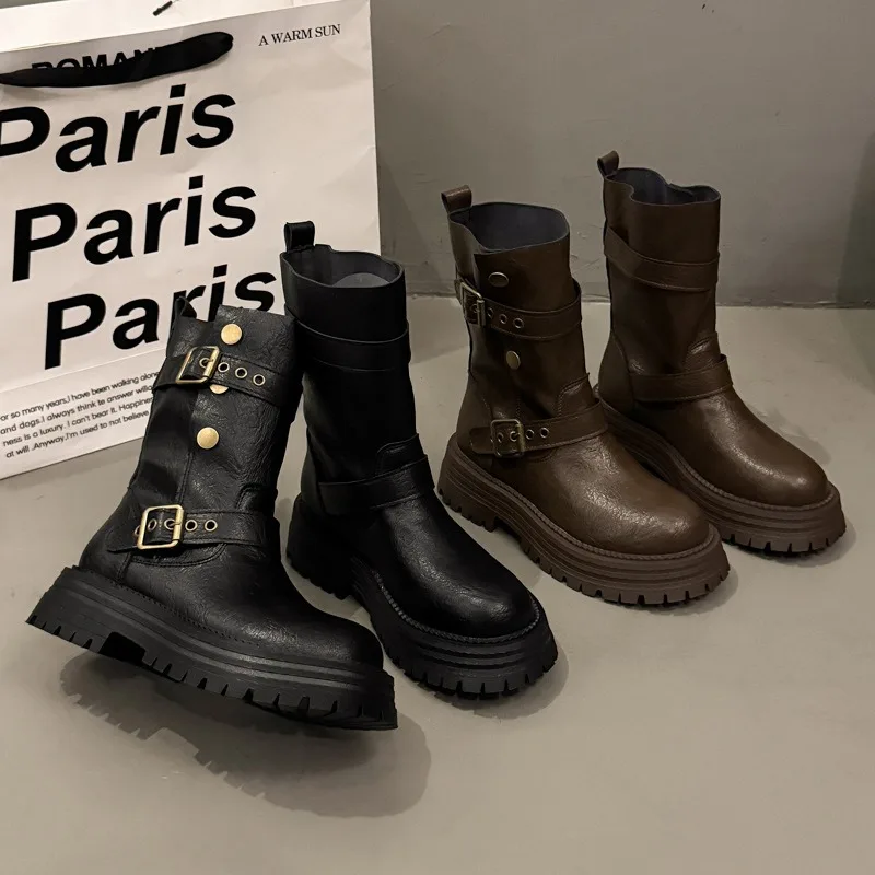 Women Boots Retro British Style Short Boot Fashion Mid-Calf Leather Boot Belt Buckle Design Knight Boots for Women Platform Bota
Women Boots Retro British Style Short Boot Fashion Mid-Calf Leather Boot Belt Buckle Design Knight Boots for Women Platform Bota