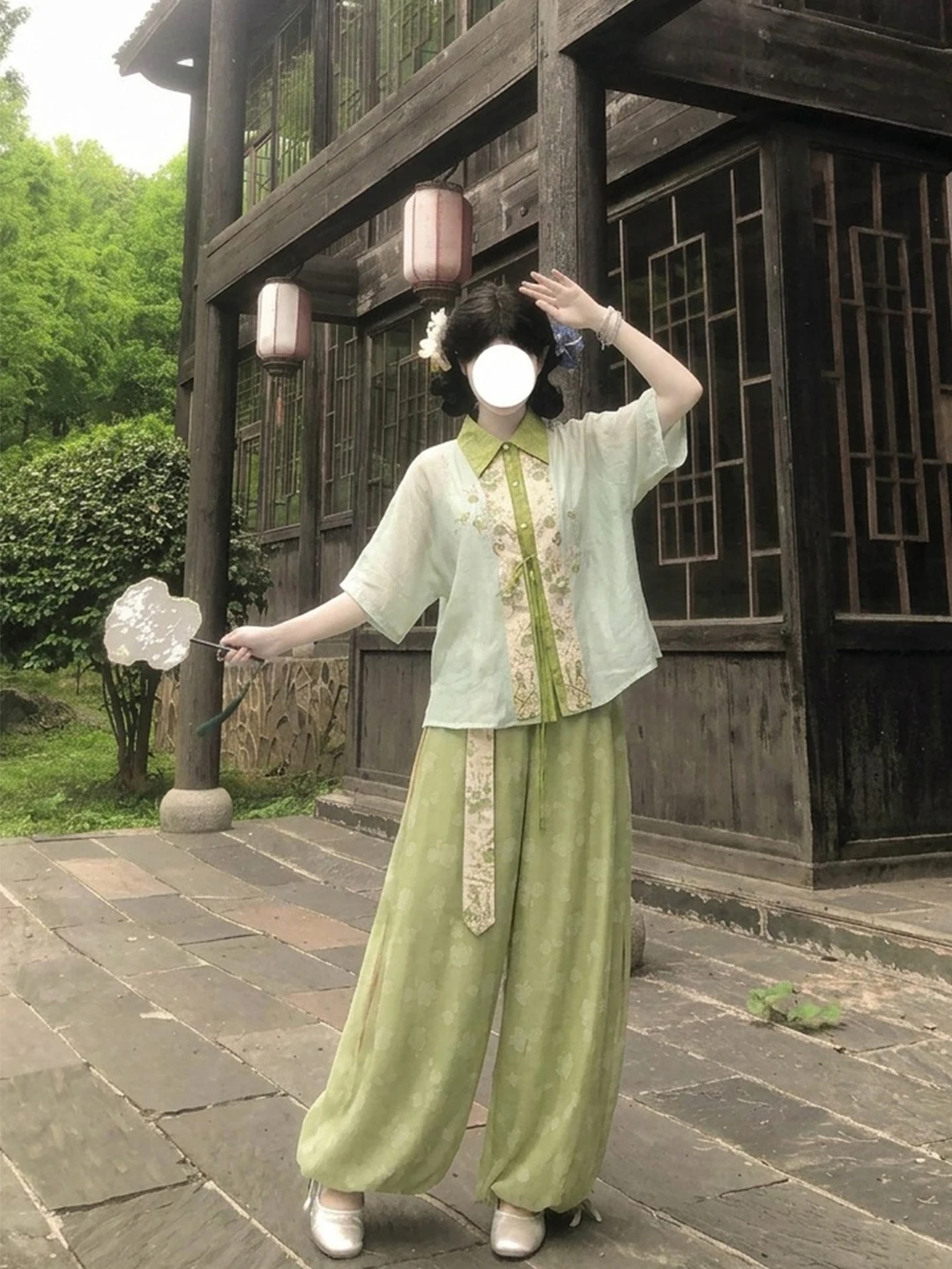 Xiao Qingmei Embroidered Shirt Collar Lantern Pants Hanfu Set Summer 2026 Floral Print Turn-down Collar Traditional Chinese S...
Xiao Qingmei Embroidered Shirt Collar Lantern Pants Hanfu Set Summer 2026 Floral Print Turn-down Collar Traditional Chinese S...