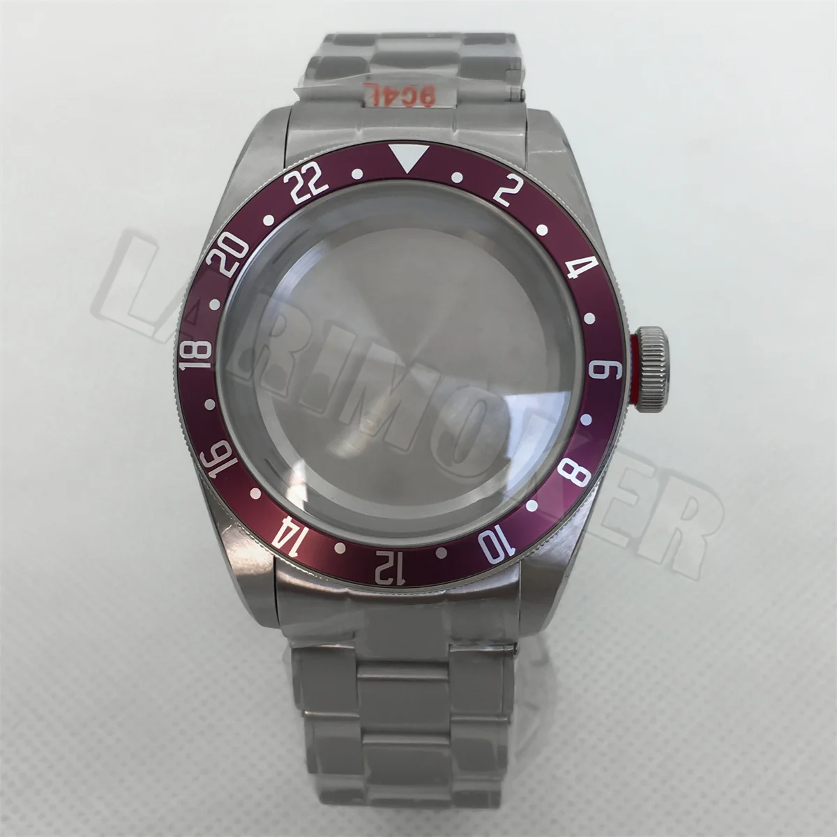 41mm domed sapphire crystal case is equipped with a stainless steel bezel and is suitable for NH35 NH36 PT5000 ETA2824 movements
41mm domed sapphire crystal case is equipped with a stainless steel bezel and is suitable for NH35 NH36 PT5000 ETA2824 movements