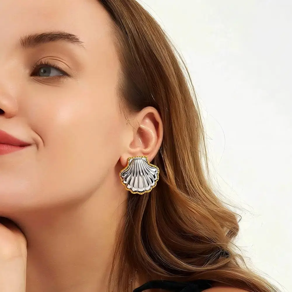 2025 Fashion Design Stainless Steel Sea Shell Shaped Earrings 18K Gold-Plated Waterproof Women Trendy Charm Jewelry
2025 Fashion Design Stainless Steel Sea Shell Shaped Earrings 18K Gold-Plated Waterproof Women Trendy Charm Jewelry