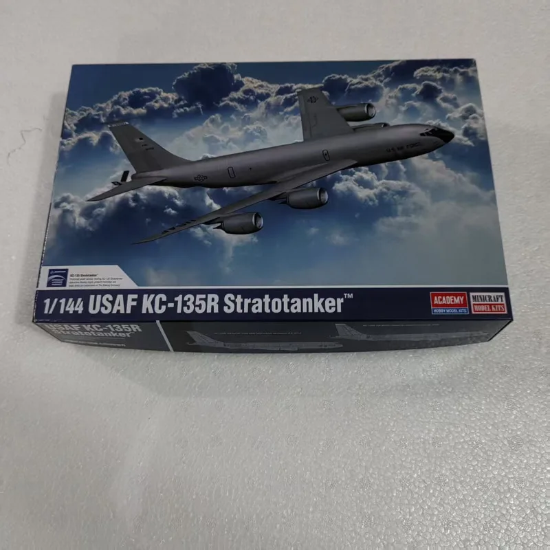 Комплект модели сборки Academy 12638 KC-135R, комплект пластиковой модели для сбора воздушной заправки 1/144
Комплект модели сборки Academy 12638 KC-135R, комплект пластиковой модели для сбора воздушной заправки 1/144