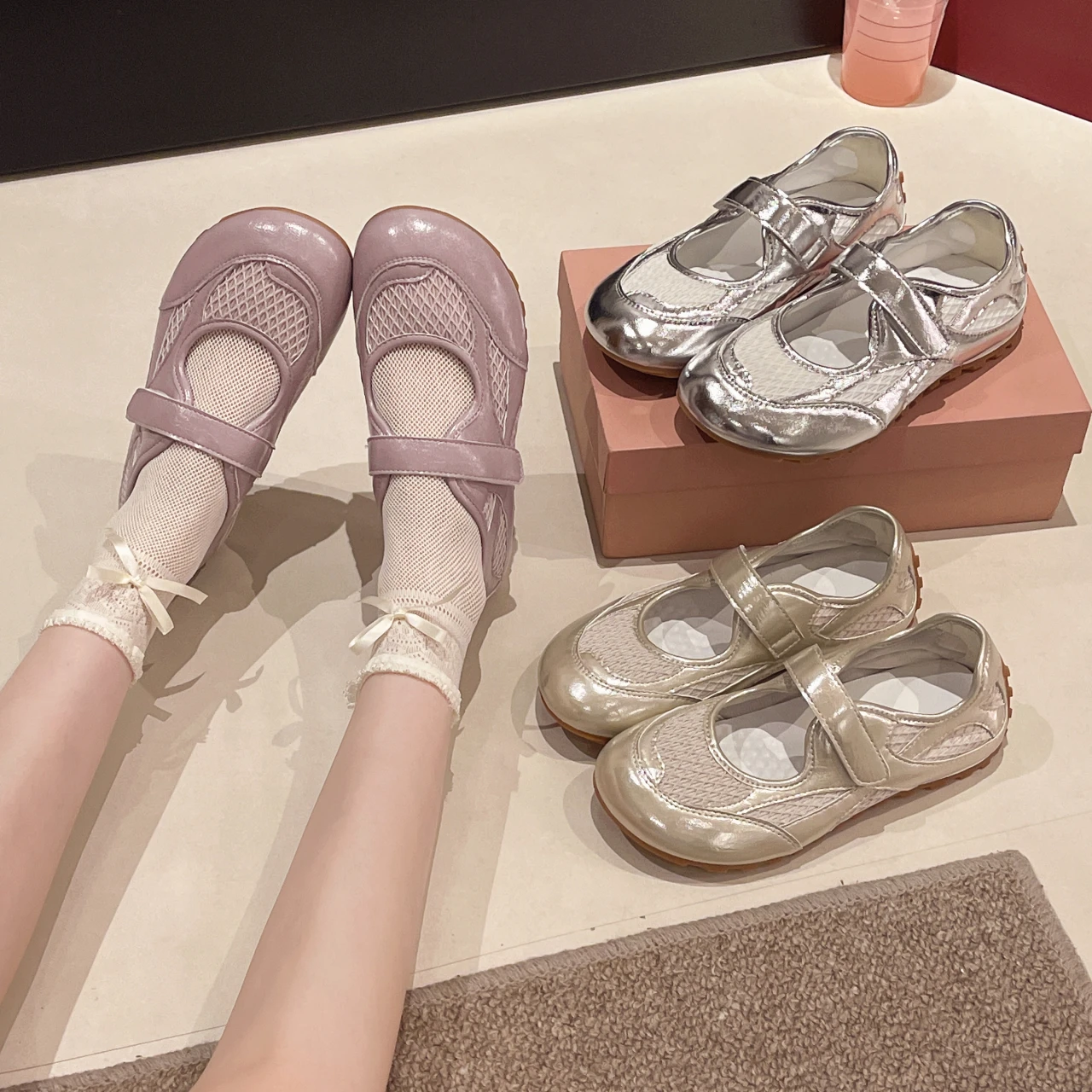2026 Summer Women Mesh Mary Jane Flats Round Toe Magic Tape Breathable Soft Sole Casual Walking Ballet Shoes Pink Silver Champag
2026 Summer Women Mesh Mary Jane Flats Round Toe Magic Tape Breathable Soft Sole Casual Walking Ballet Shoes Pink Silver Champag