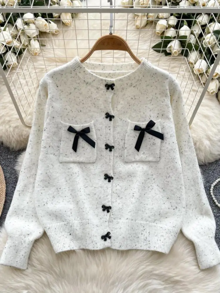 Autumn Winter Women Sweet Red Pink Elegant Round Neck Knit Tops Vintage White Single Breasted Long Sleeve Bow Sweater 2024 Trend
Autumn Winter Women Sweet Red Pink Elegant Round Neck Knit Tops Vintage White Single Breasted Long Sleeve Bow Sweater 2024 Trend