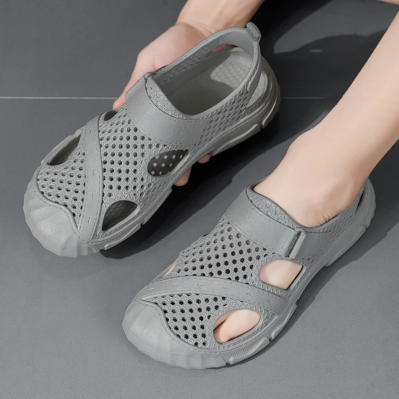 Man Rubber Baotou Hollow Out Beach Sandals Summer New Soft Sole Non Slip Waterproof Slip On Cave Sandals Outdoor Wading Shoes
Man Rubber Baotou Hollow Out Beach Sandals Summer New Soft Sole Non Slip Waterproof Slip On Cave Sandals Outdoor Wading Shoes