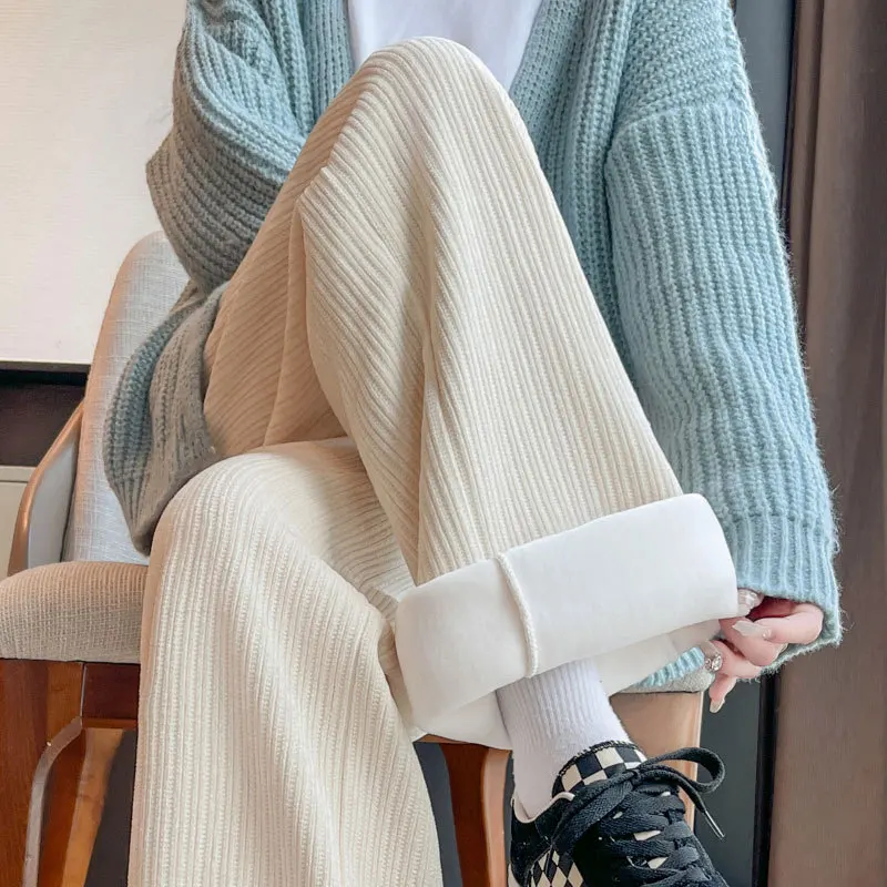 Corduroy pants women's 2025 new autumn and winter straight casual small fleece narrow chenille wide-leg pants
Corduroy pants women's 2025 new autumn and winter straight casual small fleece narrow chenille wide-leg pants