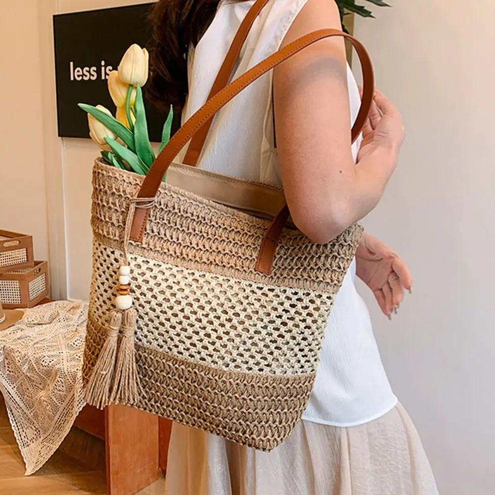 Simple Hollow Out Straw Shoulder Bag Bohemian Casual Weave Tote Bag with Tassel Breathable Summer Beach Bag Women
Simple Hollow Out Straw Shoulder Bag Bohemian Casual Weave Tote Bag with Tassel Breathable Summer Beach Bag Women