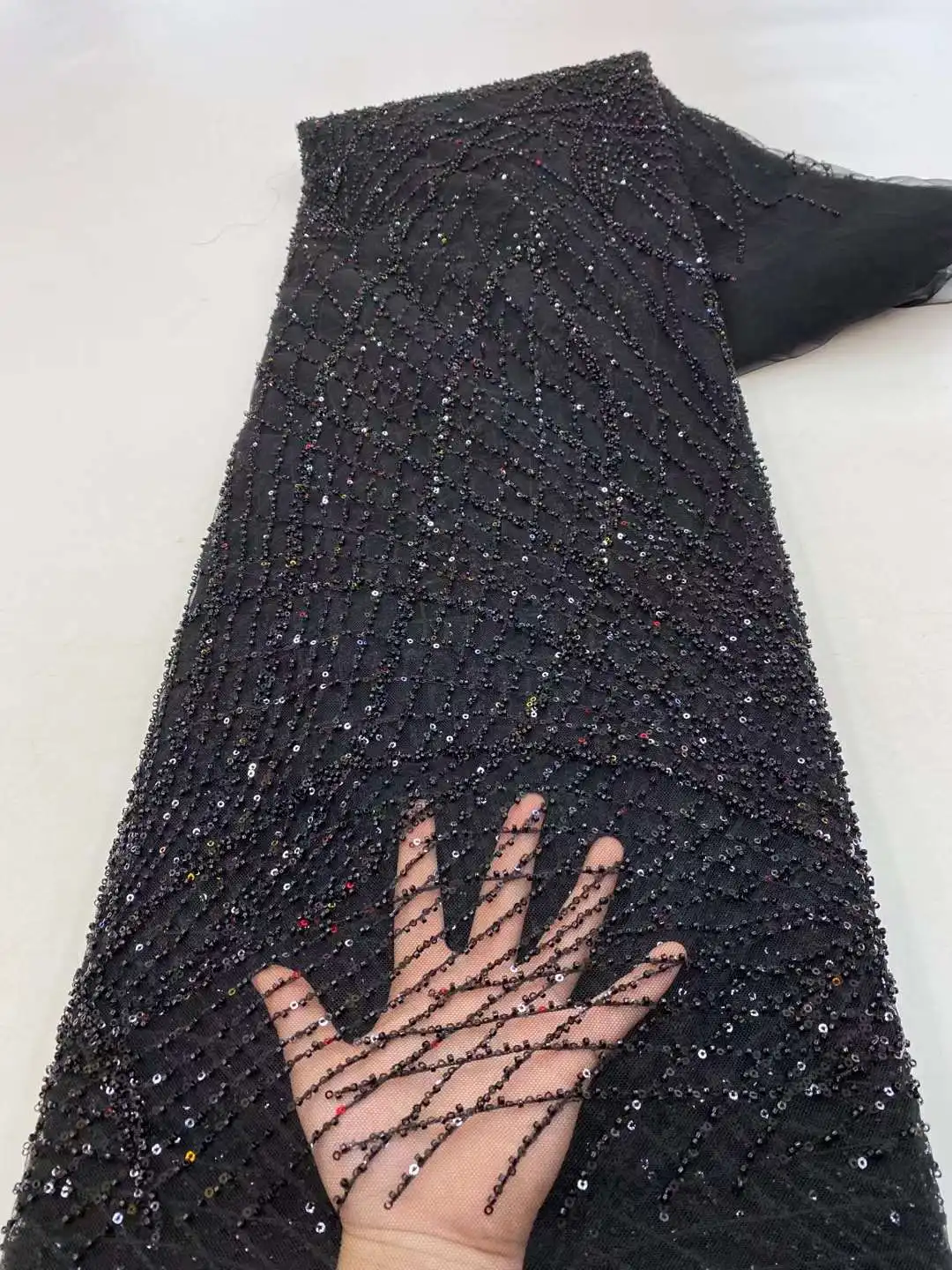 Luxury African Sequins Tulle Lace Fabric 2022 High Quality Lace Heavy Beaded Skin Friendly Net Lace Fabric For Wedding Dress
Luxury African Sequins Tulle Lace Fabric 2022 High Quality Lace Heavy Beaded Skin Friendly Net Lace Fabric For Wedding Dress