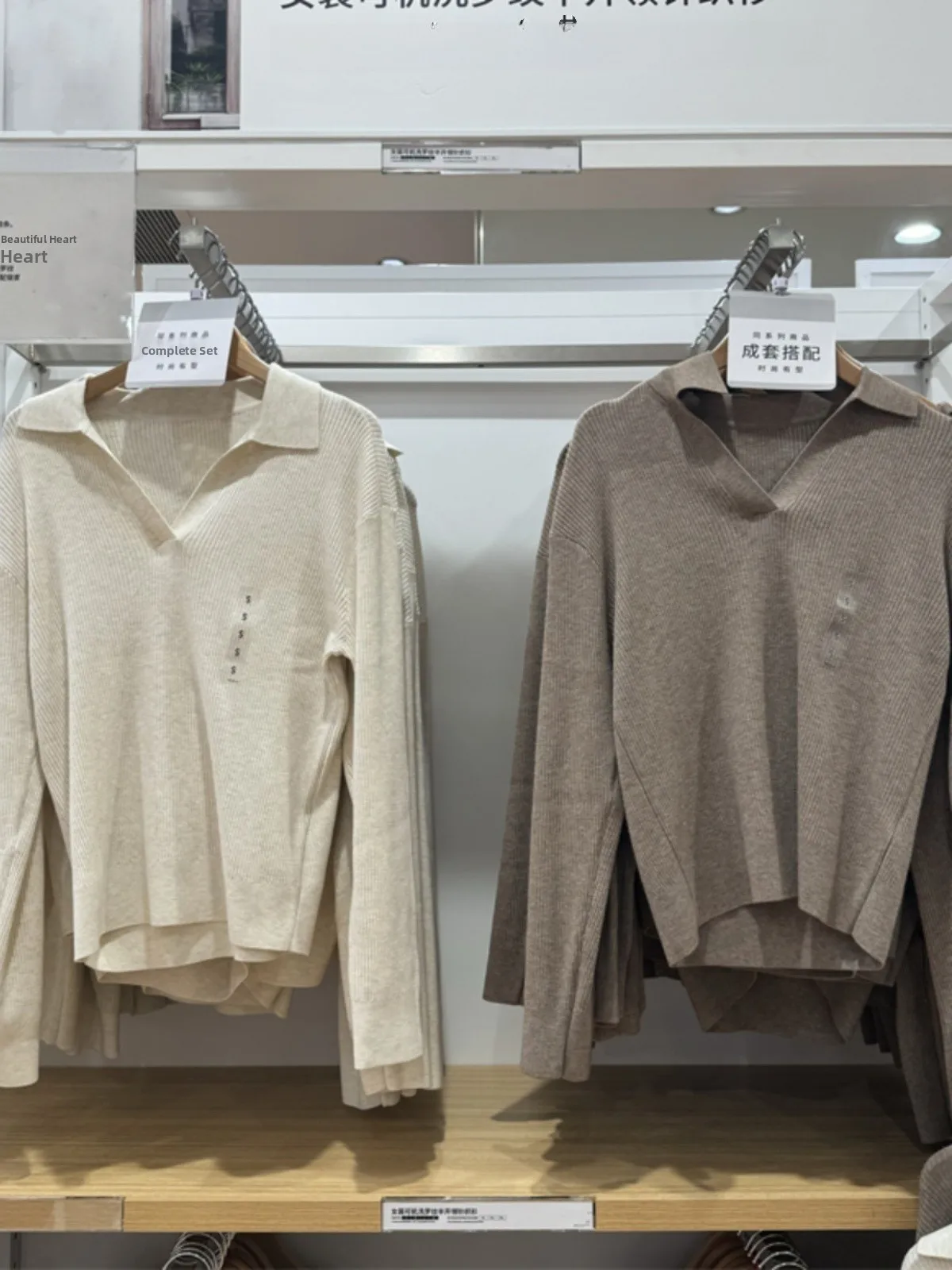 Женский вязаный свитер Lazy Sle с отложным воротником, длинными рукавами, повседневный, модный, осенняя новинка, можно стирать в машине
Женский вязаный свитер Lazy Sle с отложным воротником, длинными рукавами, повседневный, модный, осенняя новинка, можно стирать в машине