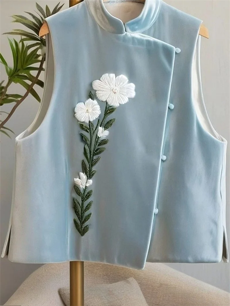Beautiful Vest Women's Jackets Spring and Autumn Chinese Style Wearing a Unique and Beautiful Embroidered Blue Velvet Vest Top
Beautiful Vest Women's Jackets Spring and Autumn Chinese Style Wearing a Unique and Beautiful Embroidered Blue Velvet Vest Top