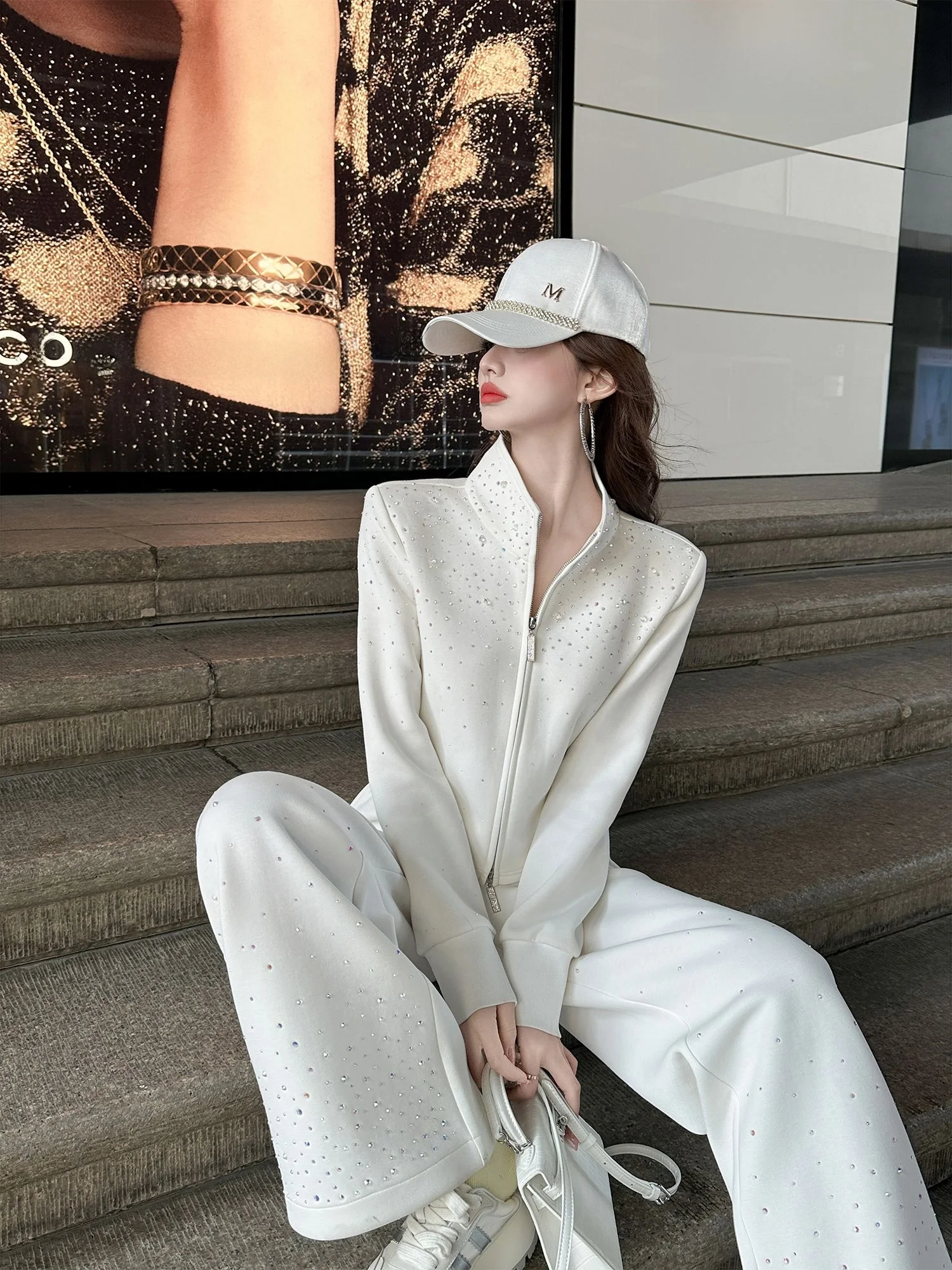 Yuxiao Faion Set Casual Air Layer Texture Stand Collar Waist Cinched Glitter Slimming Cotton Blend Women's Spring Autumn Wear
Yuxiao Faion Set Casual Air Layer Texture Stand Collar Waist Cinched Glitter Slimming Cotton Blend Women's Spring Autumn Wear