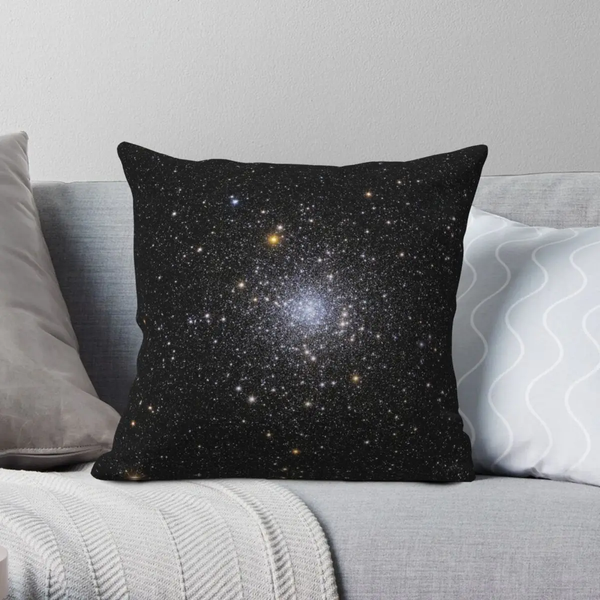 Euclid Ngc 6397 квадратная наволочка из полиэстера, льна, бархата, креативная декоративная наволочка на молнии для дивана
Euclid Ngc 6397 квадратная наволочка из полиэстера, льна, бархата, креативная декоративная наволочка на молнии для дивана