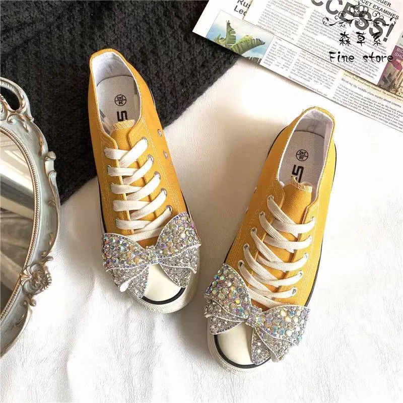 Yellow low top canvas shoes women's new Korean version of all heavy diamond diamond flat lace-up casual shoes
Yellow low top canvas shoes women's new Korean version of all heavy diamond diamond flat lace-up casual shoes