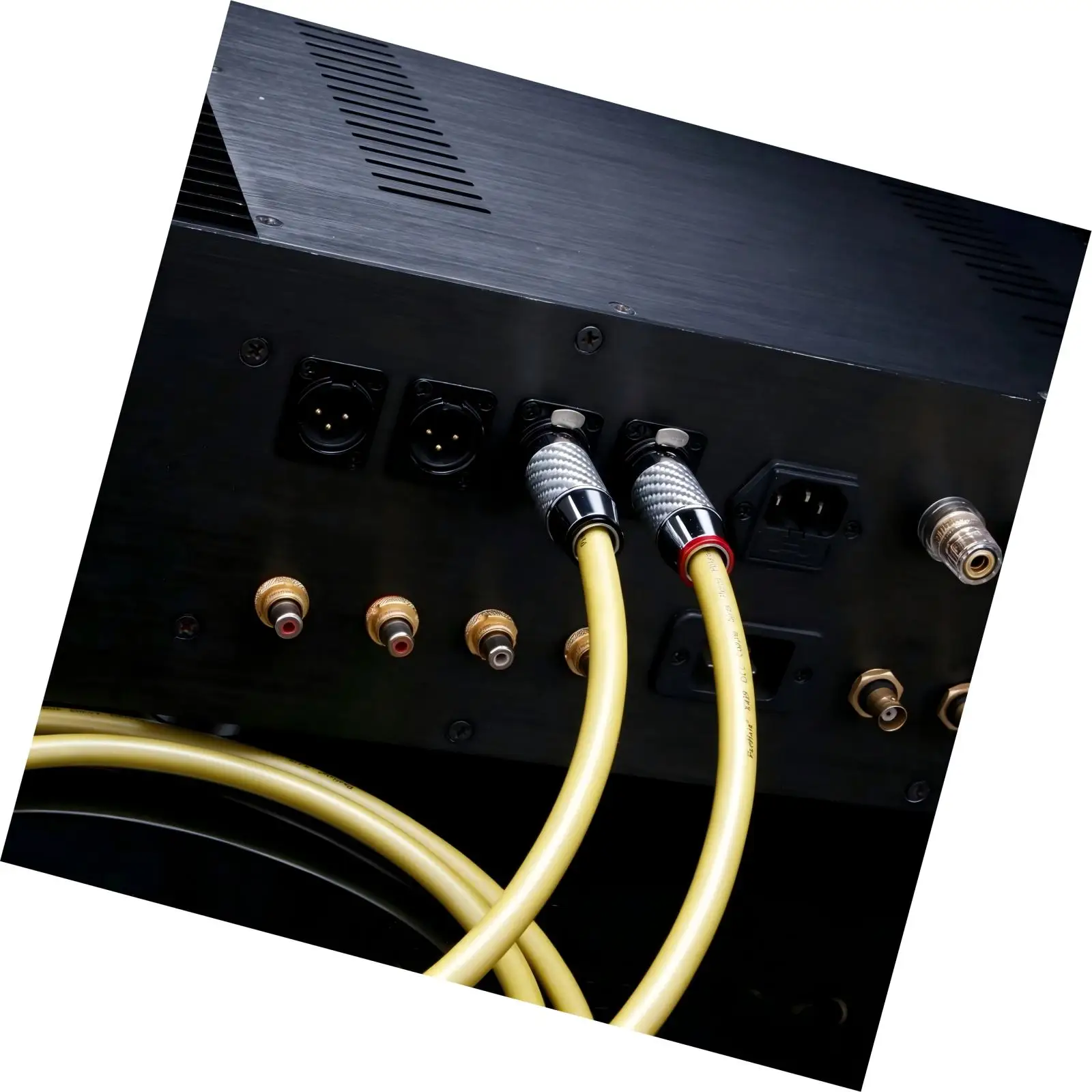 High Quality XRL Balanced Audio Cable OCC Silver Plated XLR Cables Copper Silver Plated Shielding with Carbon Fiber Connector
High Quality XRL Balanced Audio Cable OCC Silver Plated XLR Cables Copper Silver Plated Shielding with Carbon Fiber Connector