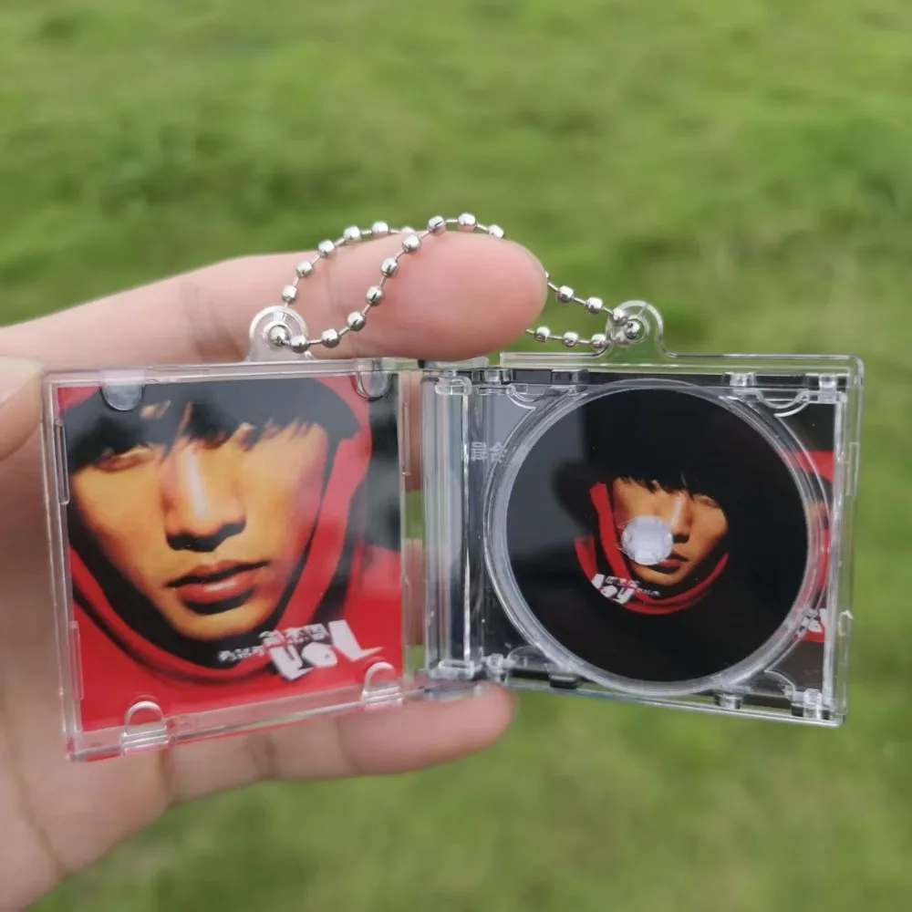 Jay Chou & Taylor Swift Mini NFC CD Keychains Designed for fans, made of acrylic, support touch-to-play music, free shipping.
Jay Chou & Taylor Swift Mini NFC CD Keychains Designed for fans, made of acrylic, support touch-to-play music, free shipping.