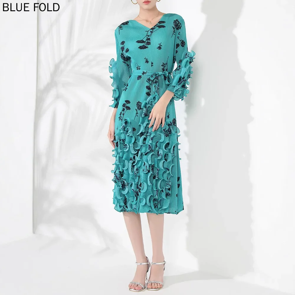 MIYAKE European and American High-end Temperament Dress for Women Heavy Design Wood Ear Edge Printing Waist Pleated Mid-length
MIYAKE European and American High-end Temperament Dress for Women Heavy Design Wood Ear Edge Printing Waist Pleated Mid-length