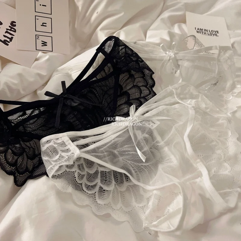 French-style lace panties for ladies with open design, light summer thin butterfly knot quick-drying net fabric low-rise
French-style lace panties for ladies with open design, light summer thin butterfly knot quick-drying net fabric low-rise