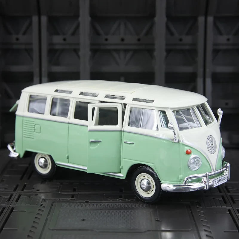 Масштабная модель автобуса Samba в стиле ретро, 1:24, из литого сплава, статическая, для коллекции, настольное украшение, подарок для мальчиков-автомобильных фанатов
Масштабная модель автобуса Samba в стиле ретро, 1:24, из литого сплава, статическая, для коллекции, настольное украшение, подарок для мальчиков-автомобильных фанатов