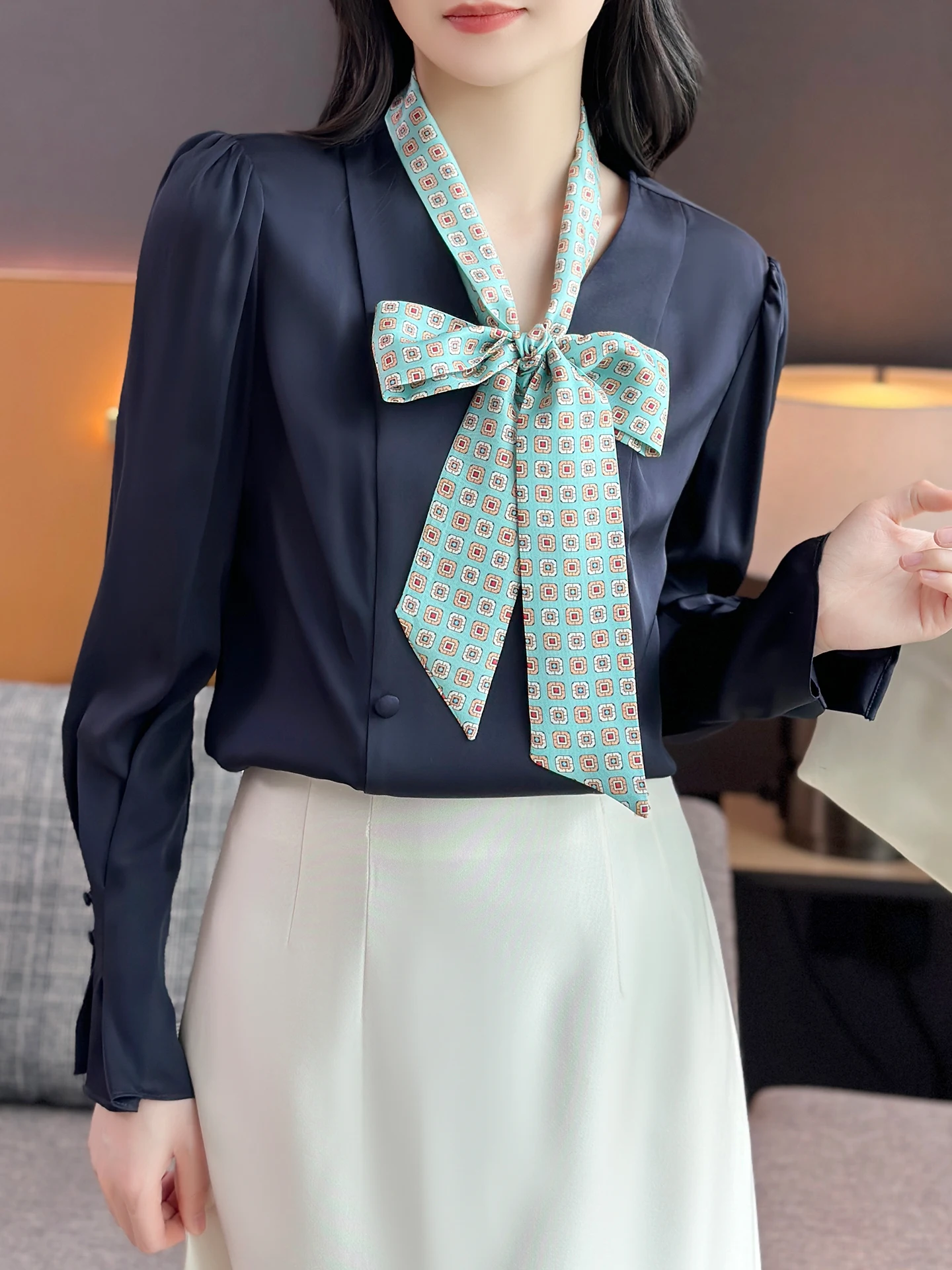 ZuoZuoJia Premium Silk Satin Printed Sash V-Neck Silk Shirt Women's Commute Style Long Sleeve Breathable Regular Fit
ZuoZuoJia Premium Silk Satin Printed Sash V-Neck Silk Shirt Women's Commute Style Long Sleeve Breathable Regular Fit